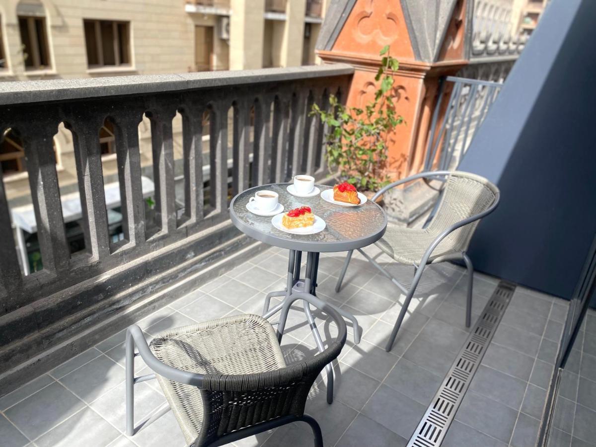 Heart Of Yerevan - City Center Luxury Apartments Kültér fotó