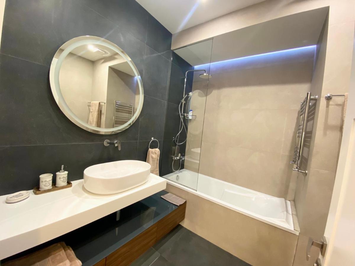 Heart Of Yerevan - City Center Luxury Apartments Kültér fotó